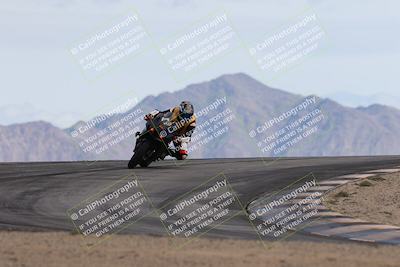 media/Nov-16-2025-Race Pace (Sun) [[8c5fa54630]]/Non Verified Riders (1st 20 Minutes)/6-Turn 12 (2pm)/